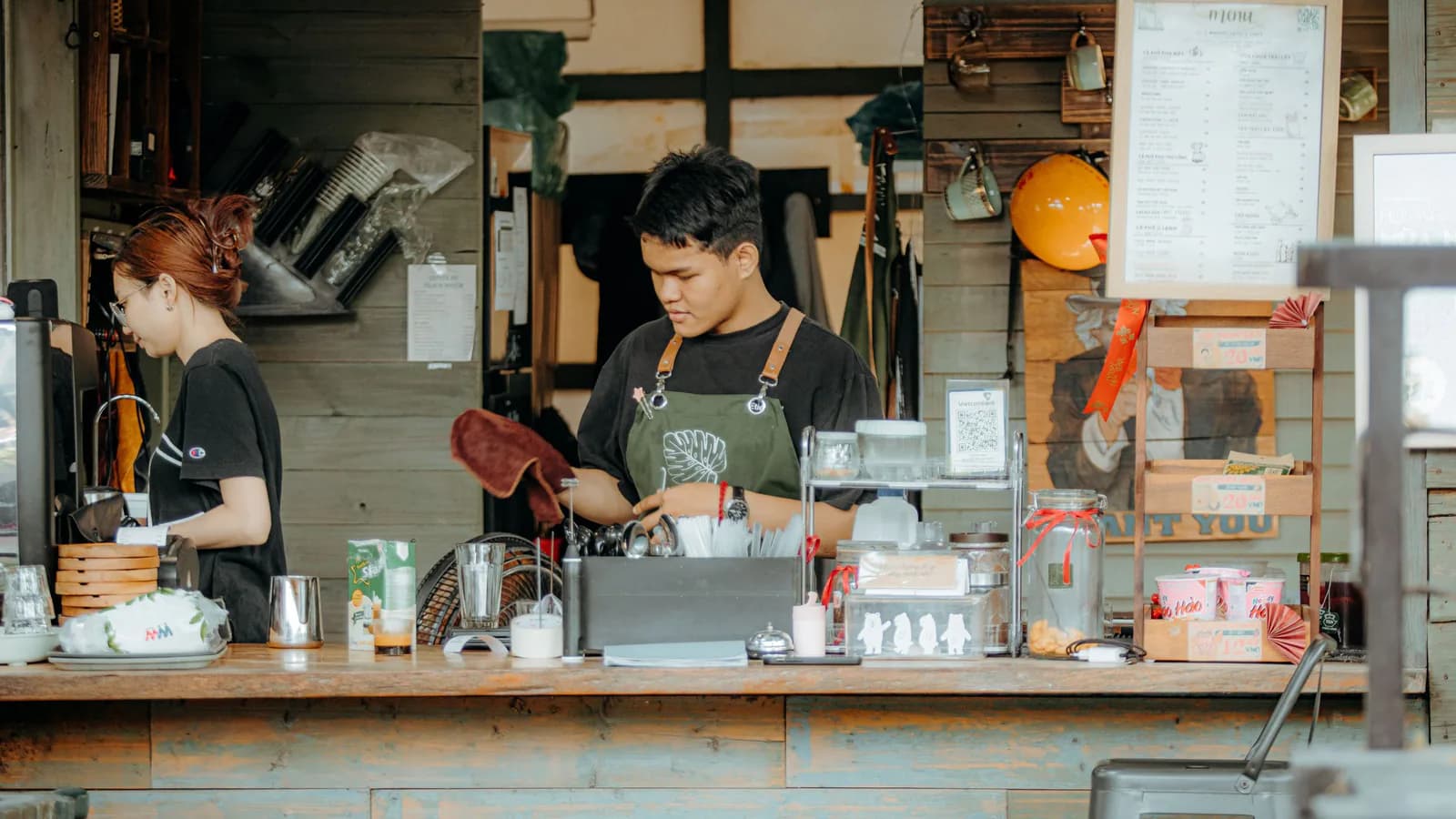Café & Té, Míster Café y Coffee Station: comparativa justa de tres franquicias de cafeterías