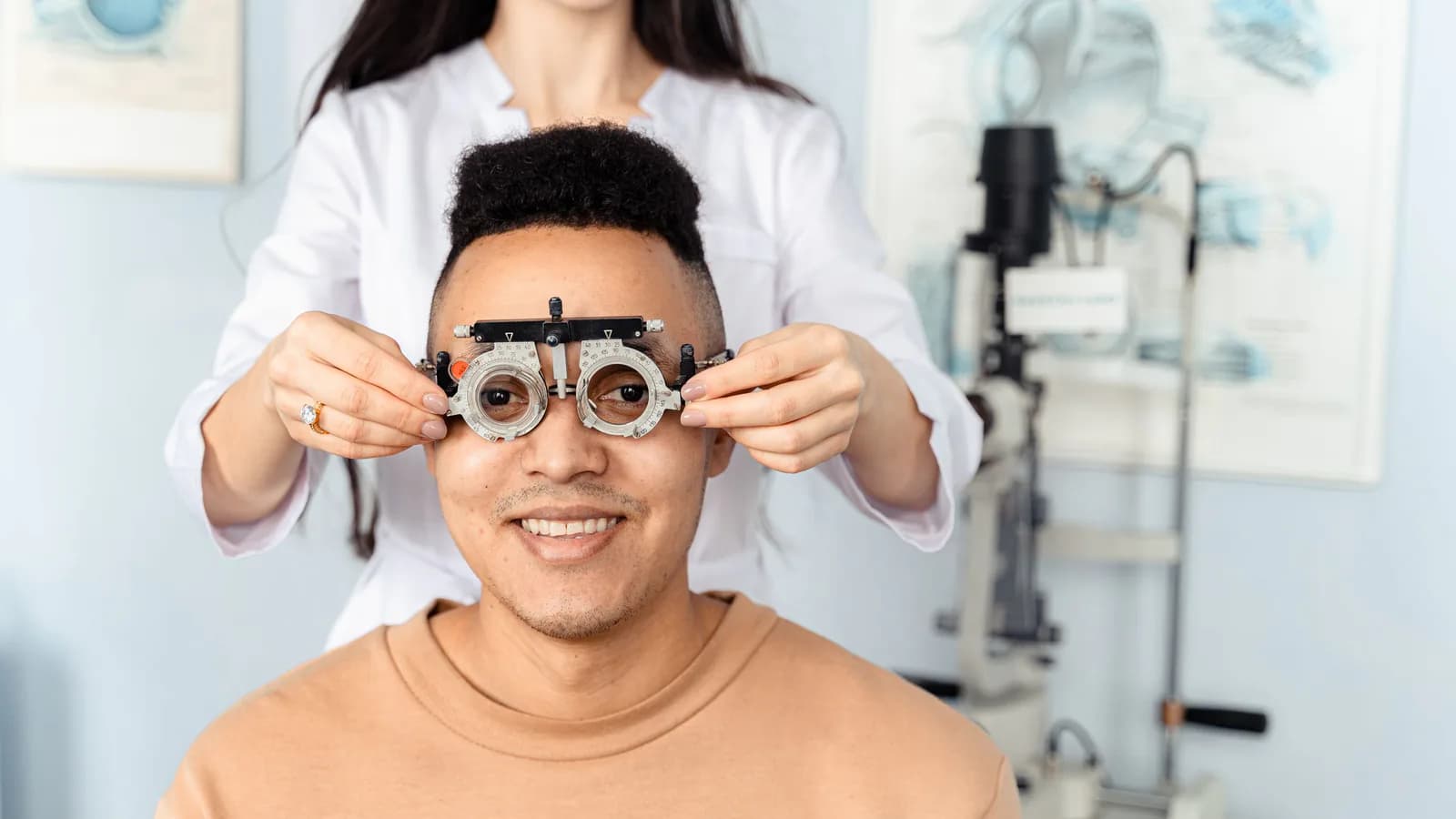 Franquicias de ópticas: General Óptica, Alain Afflelou y Opticalia comparadas en positivo