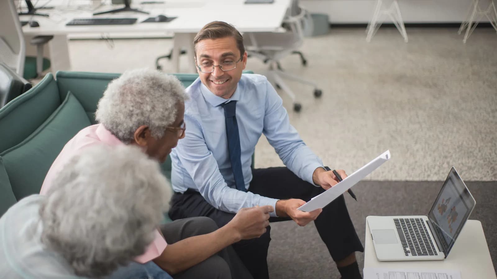 Franquicias para mayores de 55 años: emprender con experiencia